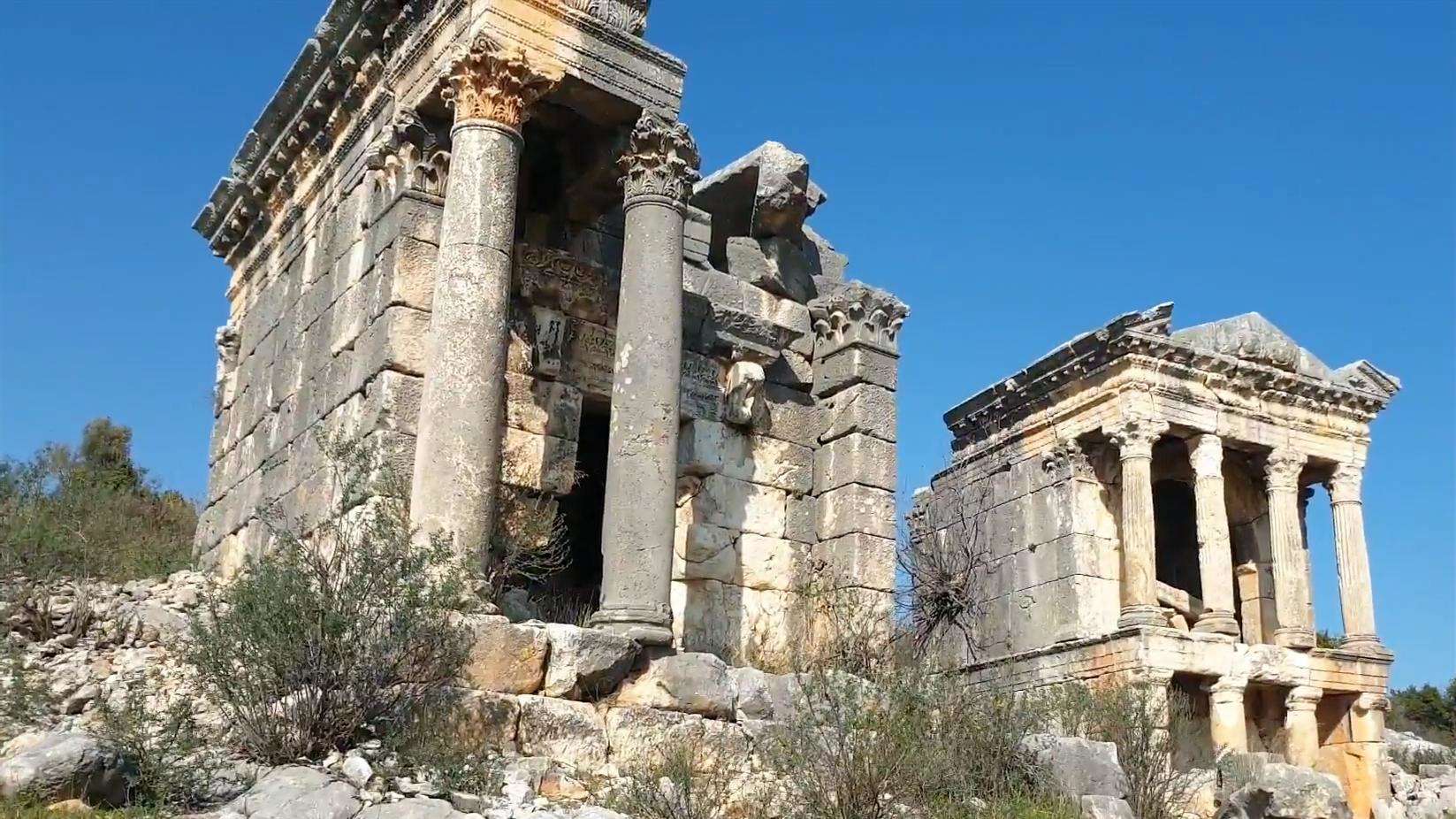 Demircili Anıt Mezarları