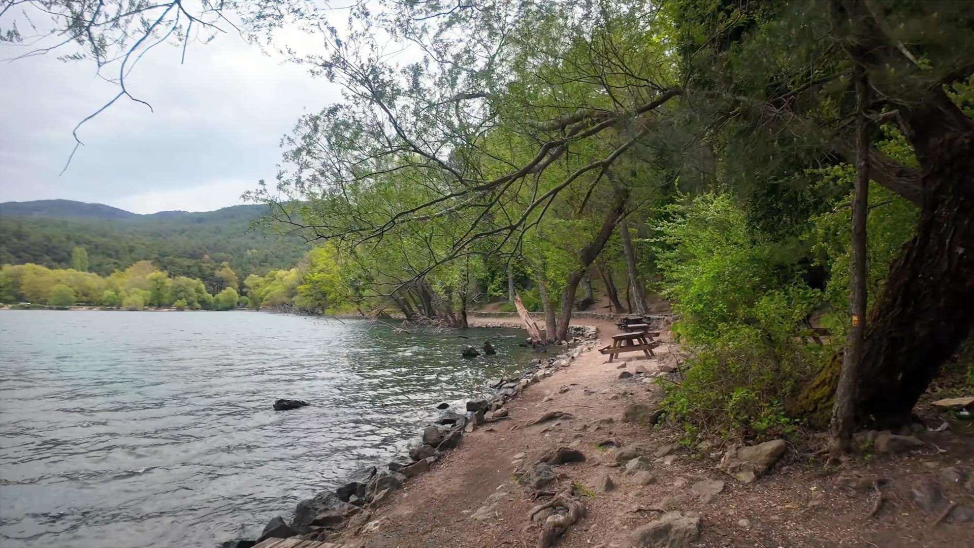 Karagöl Doğal Krater Gölü - İzmir