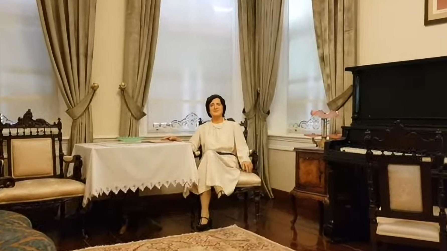 Latife Hanım Köşkü Anı Evi - İzmir