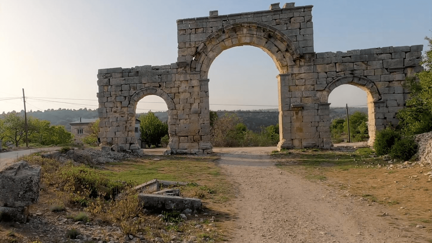 Uzuncaburç Antik Kenti