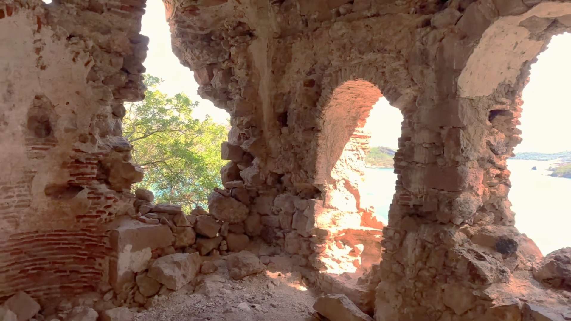 Tımarhane Adası Taşlı Manastır