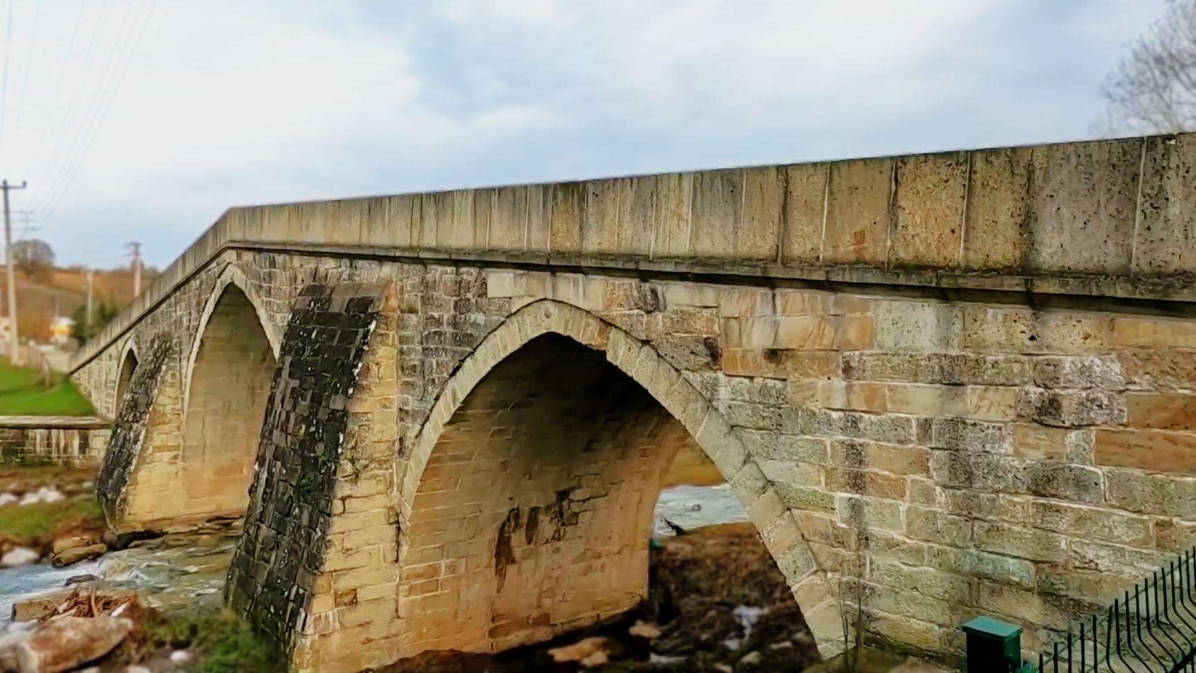 Karamürsel Valide Sultan Köprüsü