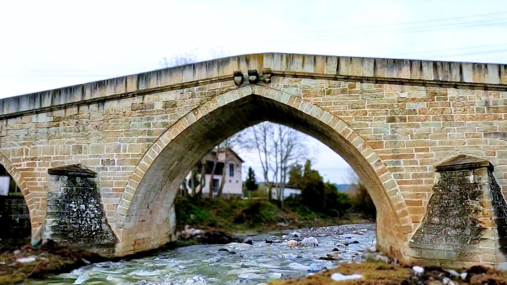 Karamürsel Valide Sultan Köprüsü